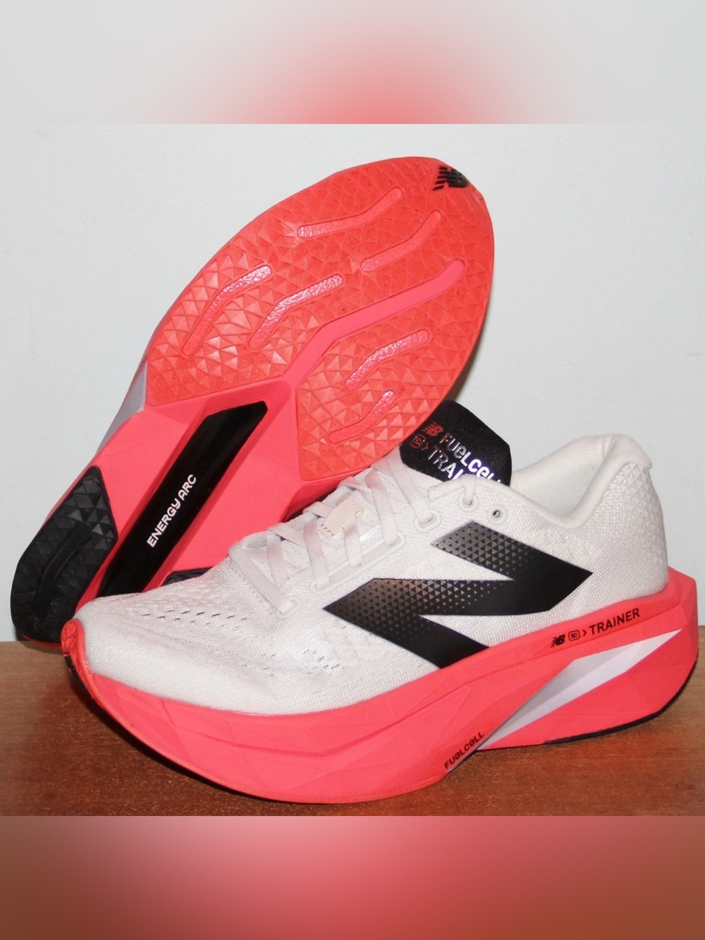 New Balance FuelCell SuperComp Trainer v3 Running Shoes Men 10 2E Wide White Red